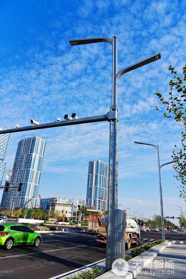 多功能智慧杆一杆多用，提高城市合杆率助力城市环境美化升级 